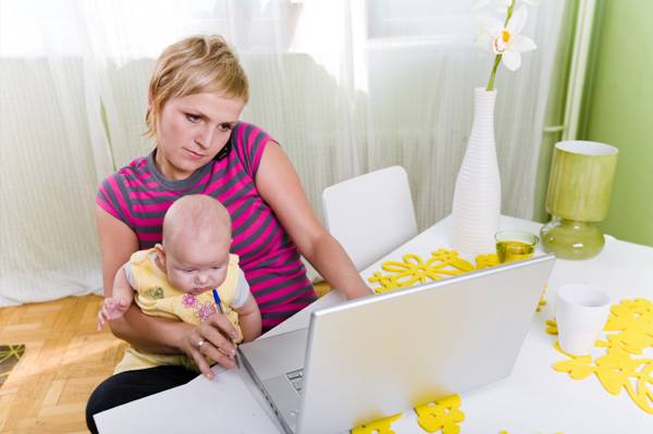 Working mom vs full time mom = freelance mom