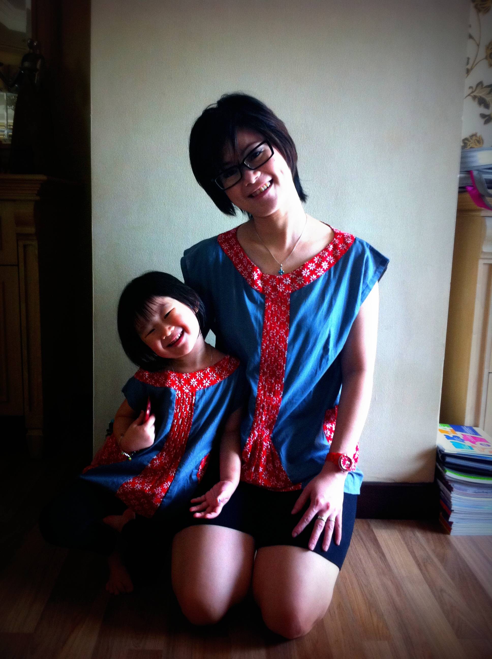 Today's Outfit: Batik Kembaran dengan Mama