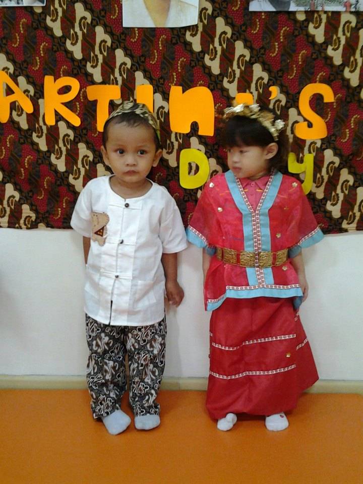 Today's Outfit: Hari Kartini 