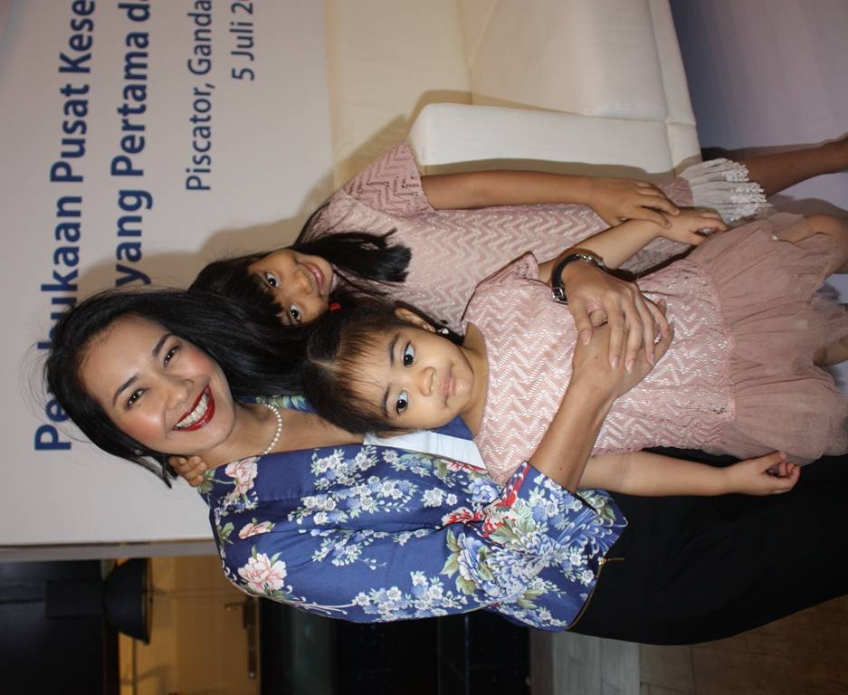 Family Friday: Alya Rohali Disiplin Rawat Kesehatan Gigi Anak