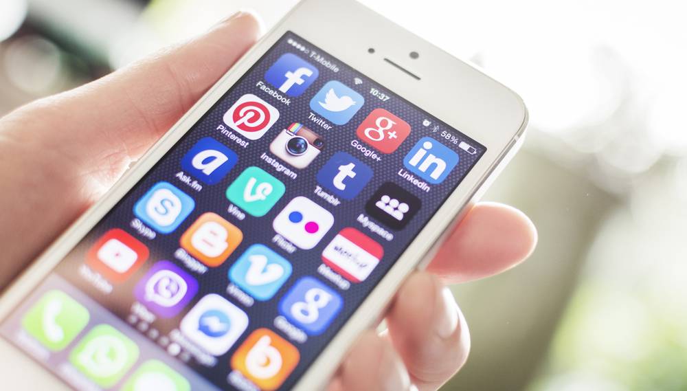 'Kicauan' Sosial Media Pengaruhi Perkembangan Karier