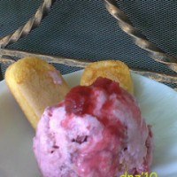 Es Krim Rhubarb Pink