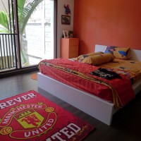 Oranye dan Abu-Abu untuk Kamar Anak Laki