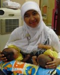 Tandem Nursing si Kembar