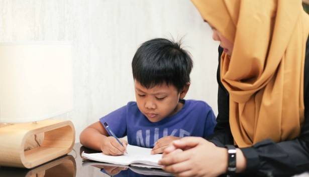 Kisah dari Sisi Pahit PJJ, Dukungan Apa yang Bisa Kita Berikan?