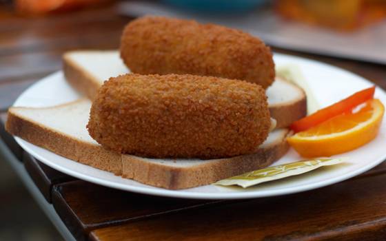 Roti Gulung Goreng isi Vla Keju