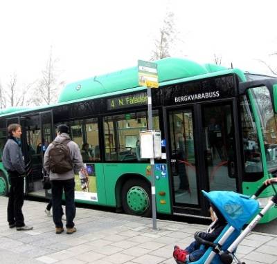 Nyamannya Transportasi Publik untuk Ibu & Balita