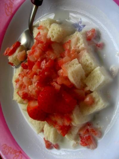 Strawberry, Warm Milk & Bread