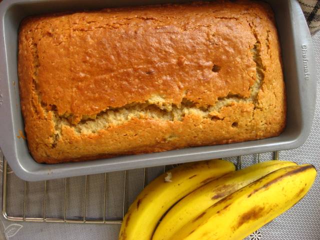 Banana Bread with Cinnamon