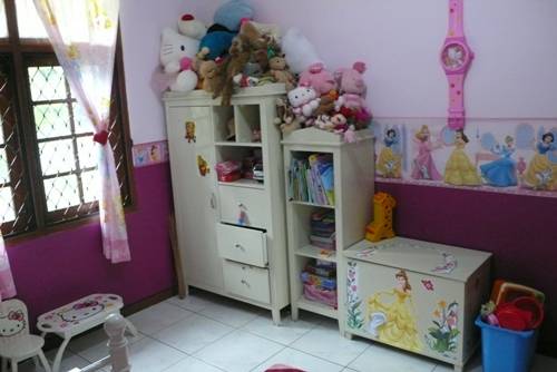 Inside Raysa’s Bedroom