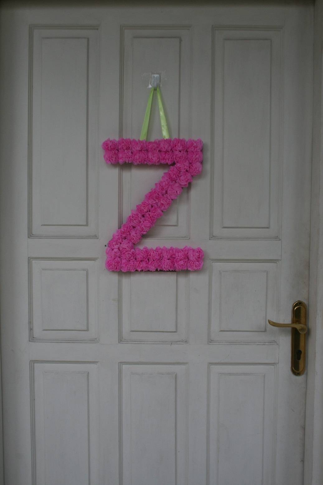 DIY : Carnation Pom Monogram