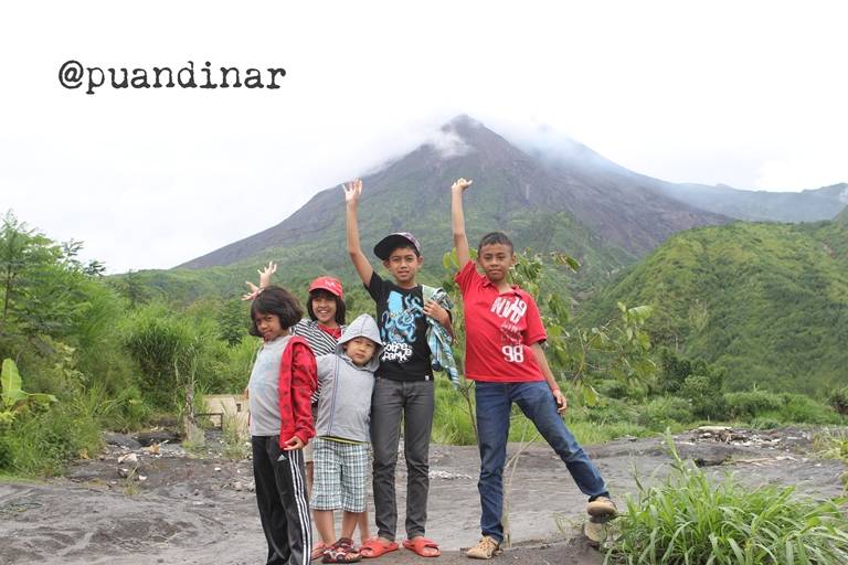 Liburan Bersama Tetangga