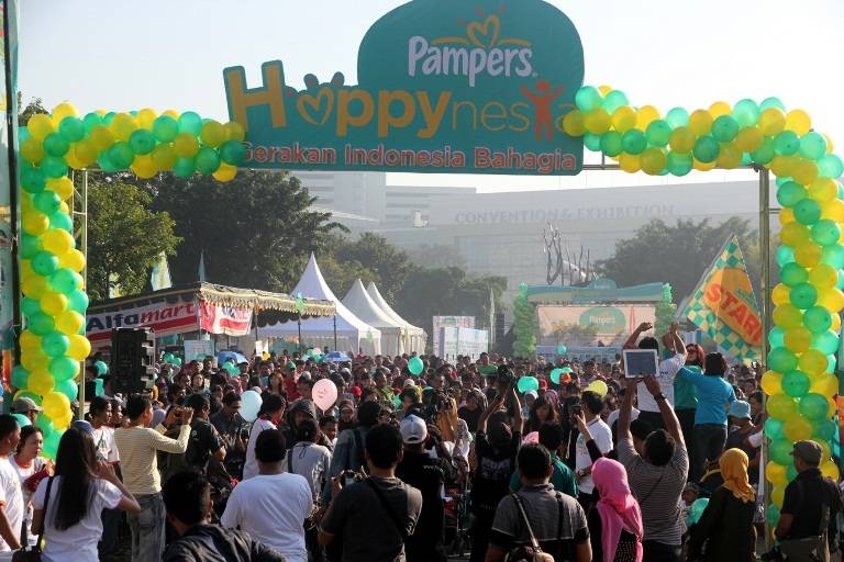 Parade Kereta Dorong Pampers Happynesia