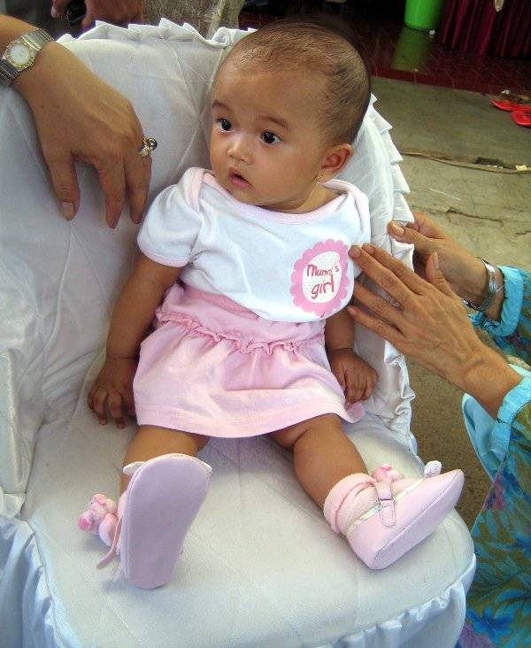 Botak Saat Bayi = Rambut Tebal Kelak?