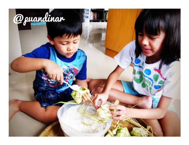 Yuk, Membuat Ketupat!