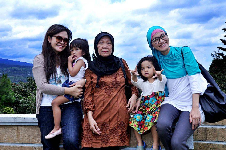 Hari Ibu: We Are Mommy's Little Girl..