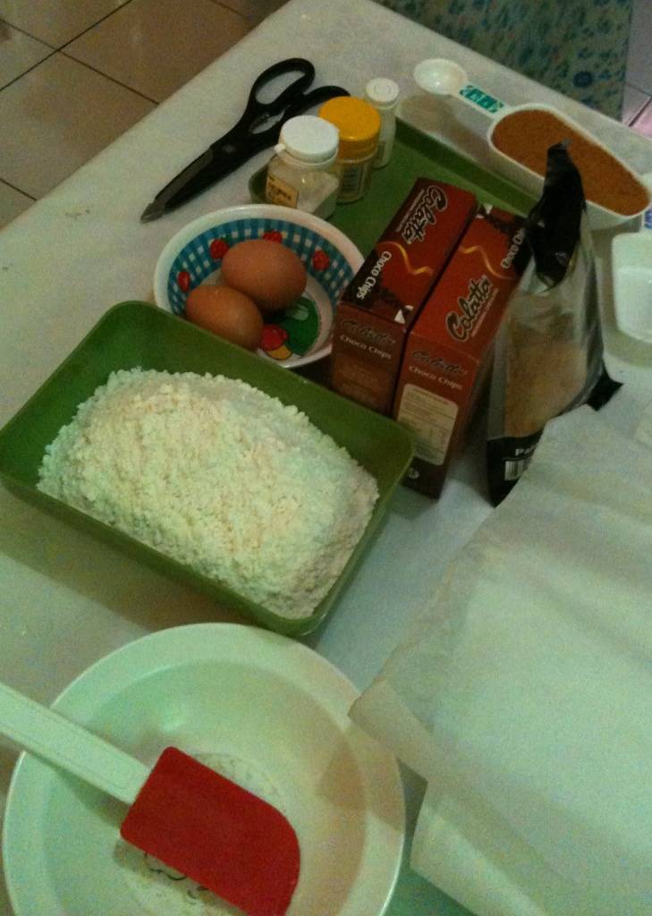 Membuat Kue Bersama Papa
