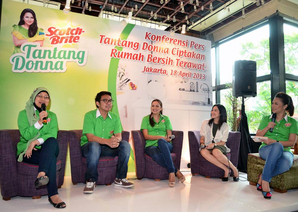 Membersihkan Rumah= Tanggung Jawab Keluarga