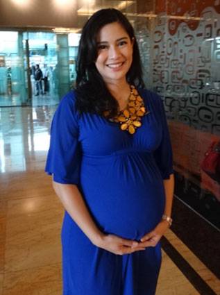 Family Friday: Dian Sastro, Bertekad Berikan ASI (Lagi)
