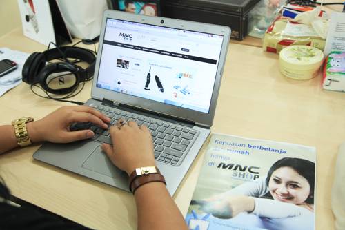 Mudahnya Belanja Lewat E-Commerce 
