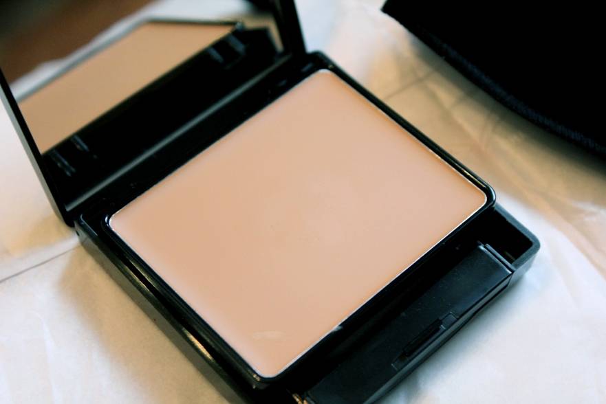 Compact Foundation; Lebih Ringkas dan Tetap Flawless