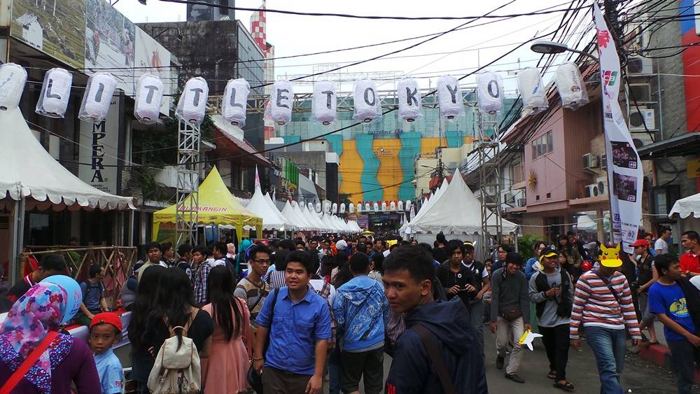 Ennichisai Street Style