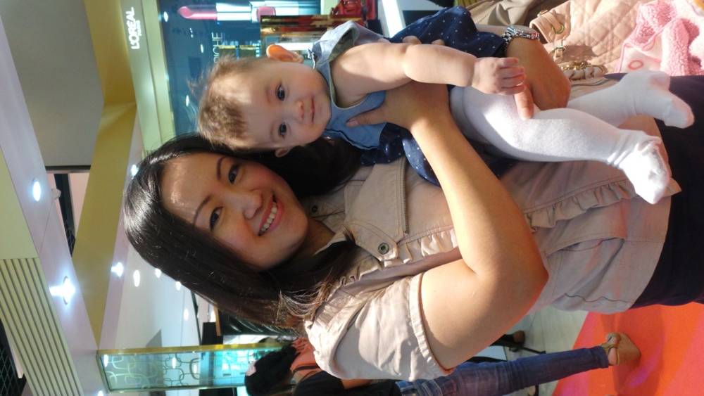 Motherhood Monday : Lia Kurtz, “Tampil Cantik, Penghargaan Untuk Diri Sendiri"