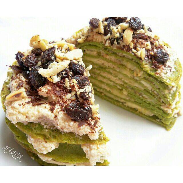 Pandan Oat Mille Crepes
