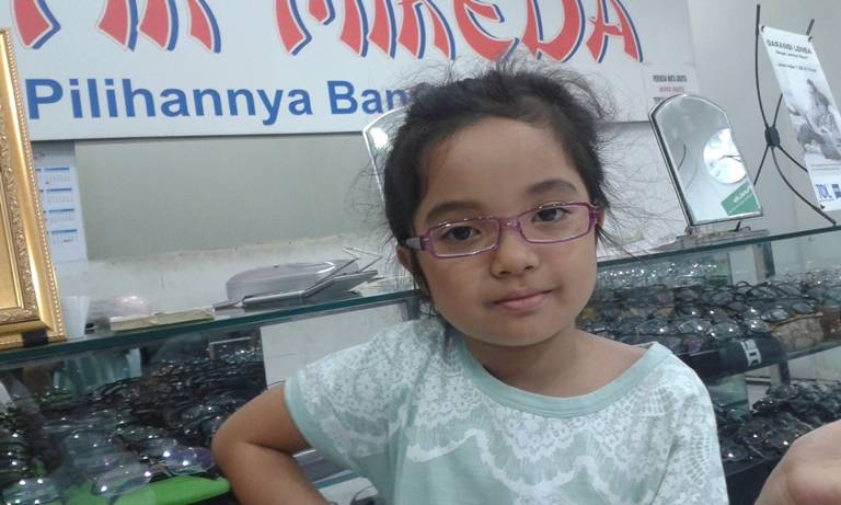 Kacamata Untuk Si Mata Silindris