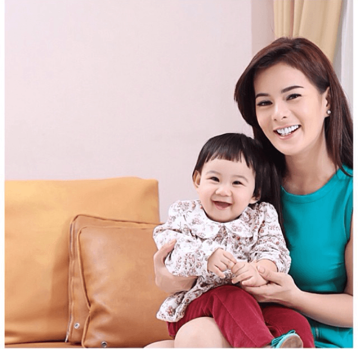 Family Friday : Astrid Tiar, "Ngurus Anak, Bikin Kurus"