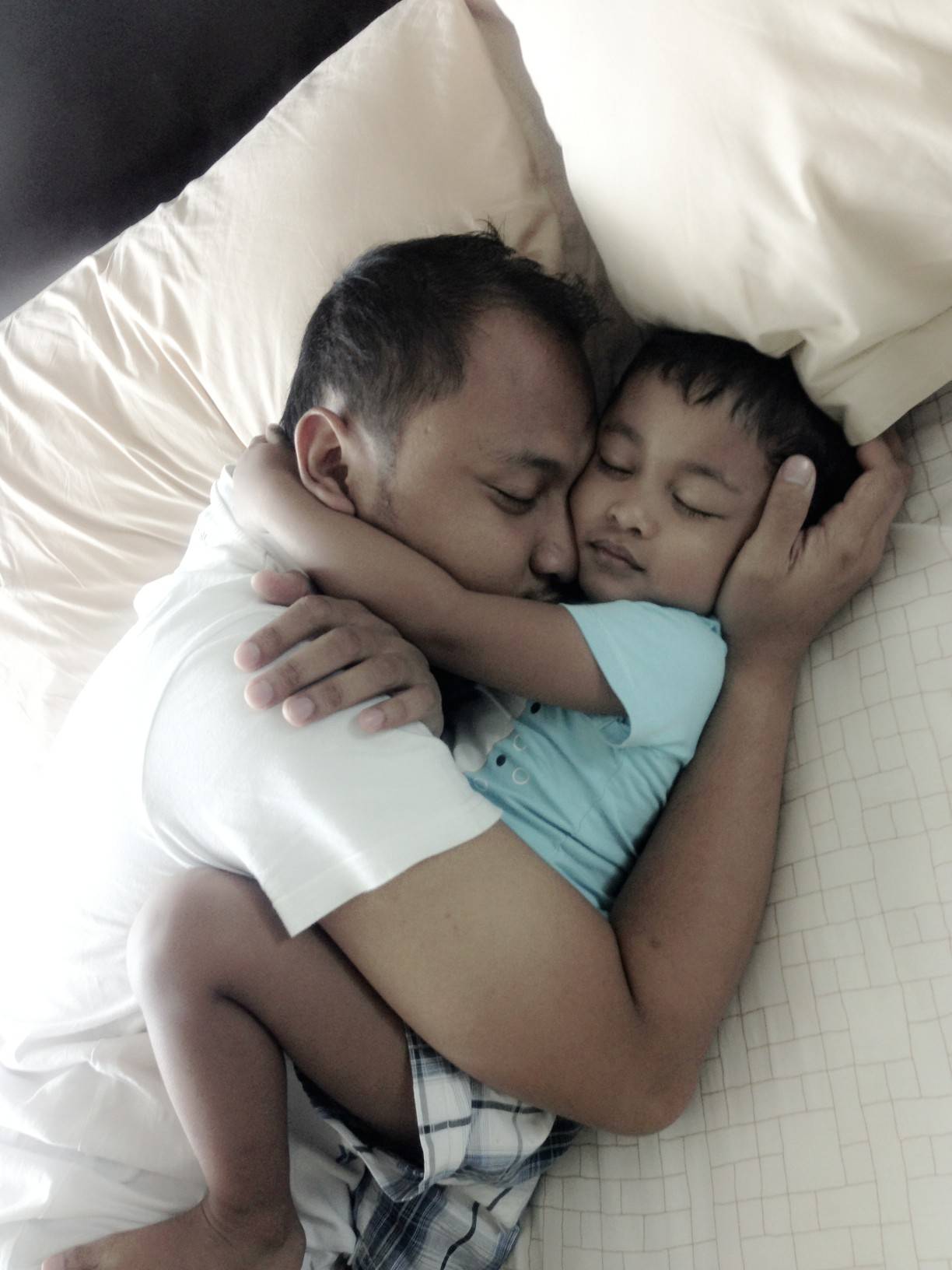 Dengarkan Curhat Si Ayah, Yuk!