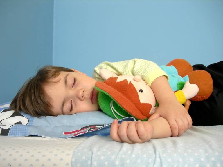 Balita Perlu Tidur Siang Nggak, Sih?