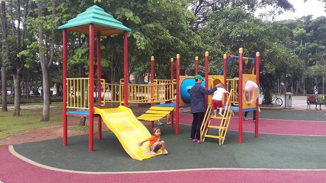 Berakhir Pekan Di Dua Taman Di Jakarta