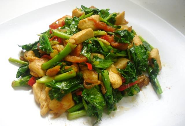 Sauteed Kai-lan & Chicken