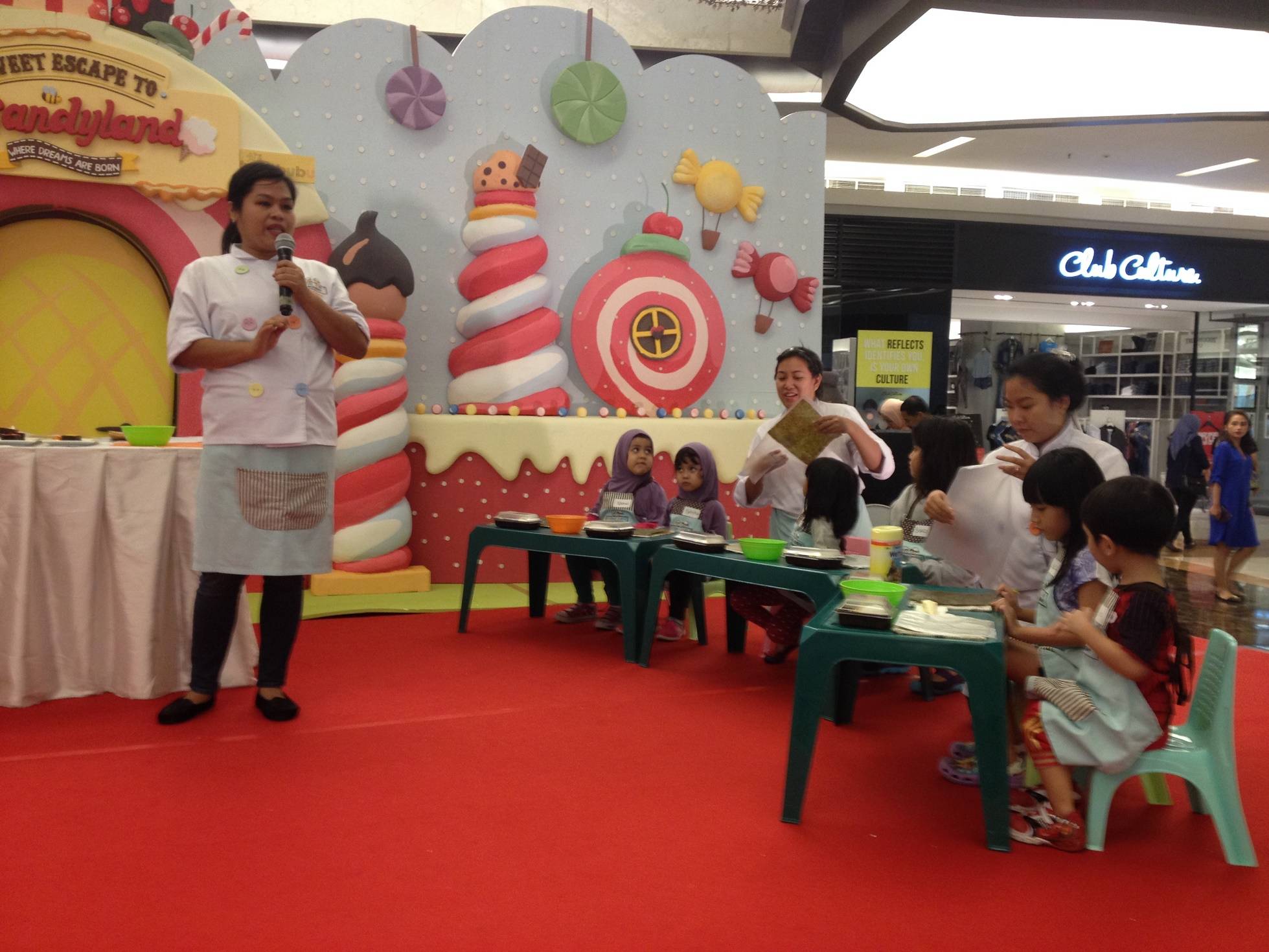 Workshop Membuat Sushi di Sweet Escape to Candyland Bayibubu