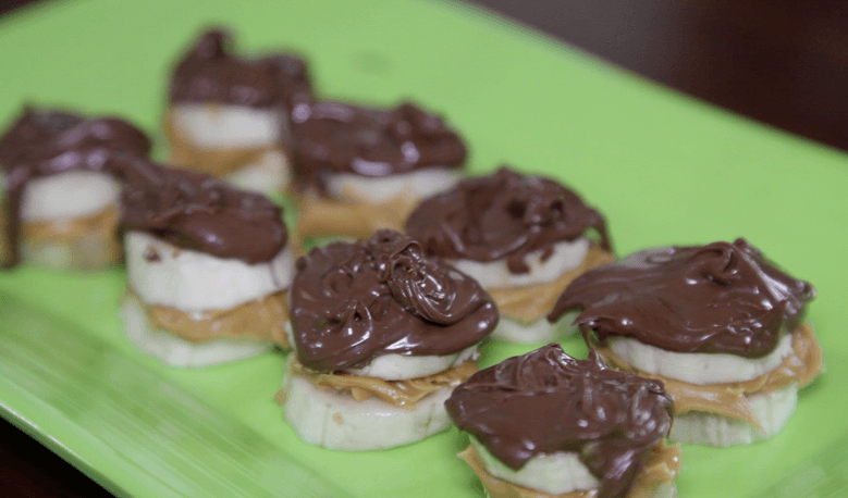 Pisang Lapis Coklat dengan Selai Kacang