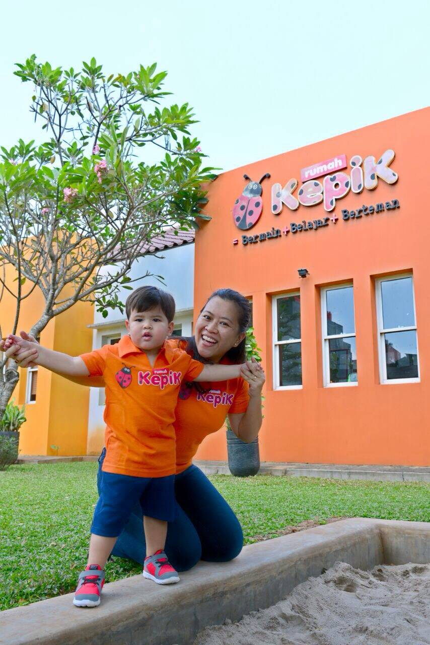 Motherhood Monday : Anastasia M. Cecilia, Perempuan di Balik Berdirinya Sekolah Rumah Kepik