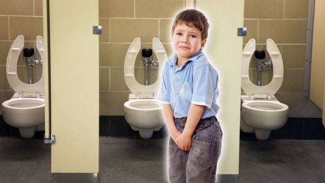 Si Kecil Berdamai Dengan Toilet Umum
