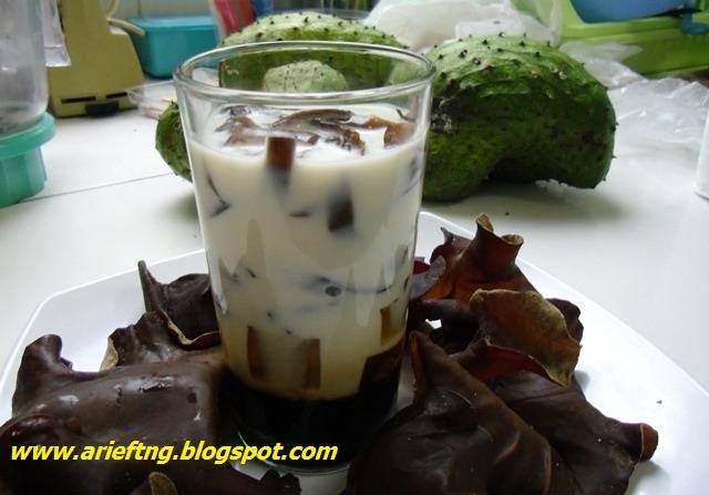 Es Jamur Kuping