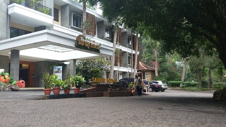 Good Place, Good Food at Safari Lodge Hotel