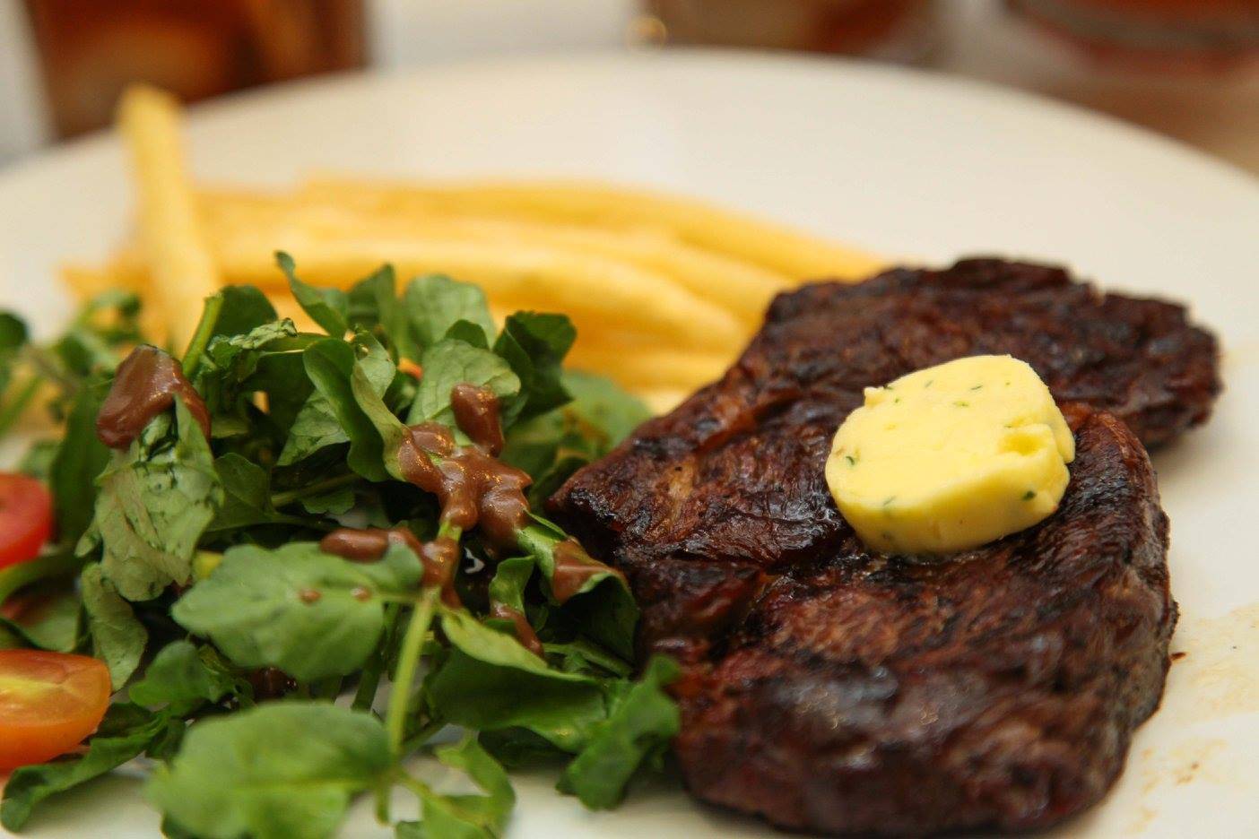 Q SmokeHouse, Tempat Kencan Asik Sambil Makan Steak