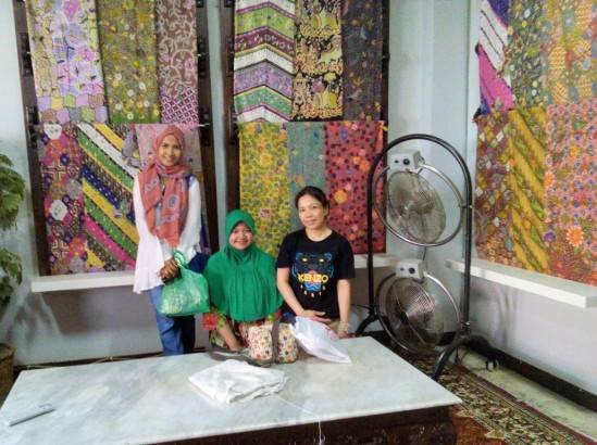 One Day Trip: Berburu Batik di Kampung Batik Trusmi