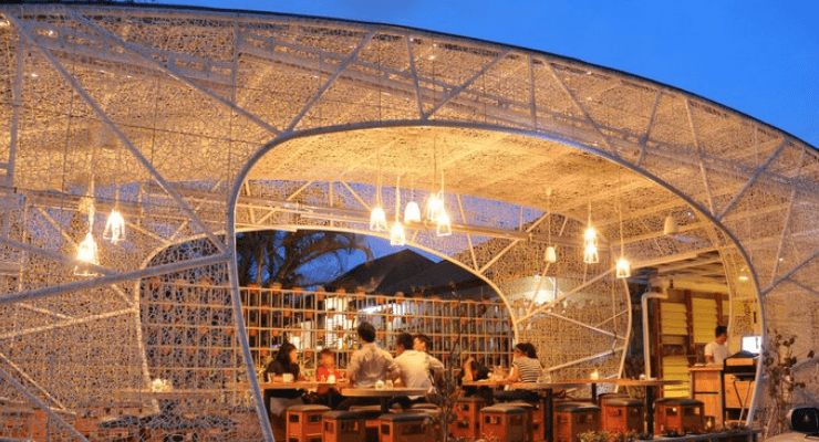 Direktori: Restoran Keluarga dengan Konsep Unik