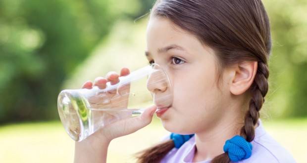 Kenapa Penting Mengonsumsi Air Mineral?