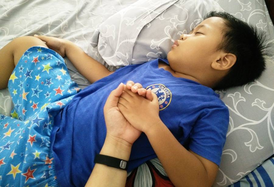3 Cara Sederhana Membuat Si Kecil Semangat Bangun Sahur