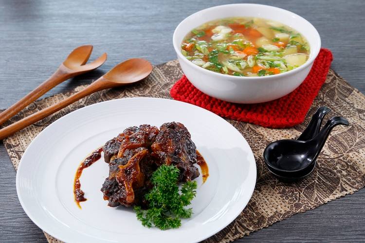 Sop Buntut Panggang BlackGarlic