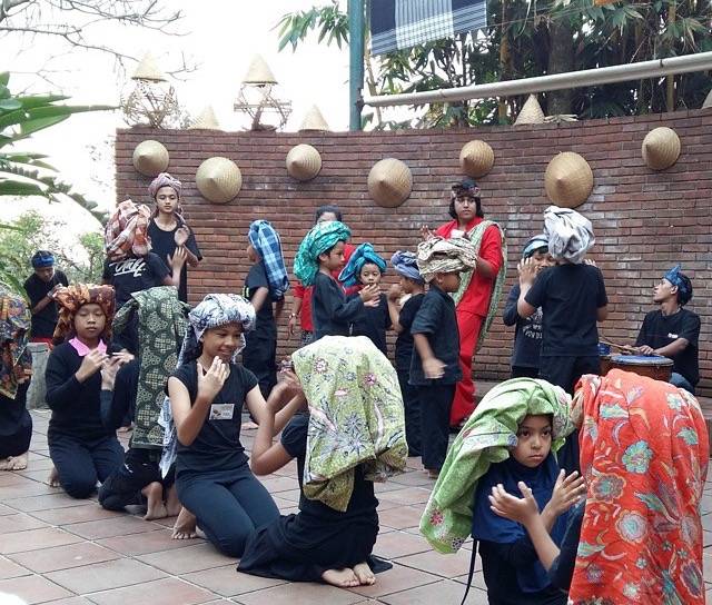 Komunitas Hong  - “Hong! Mainan, Yuk!”