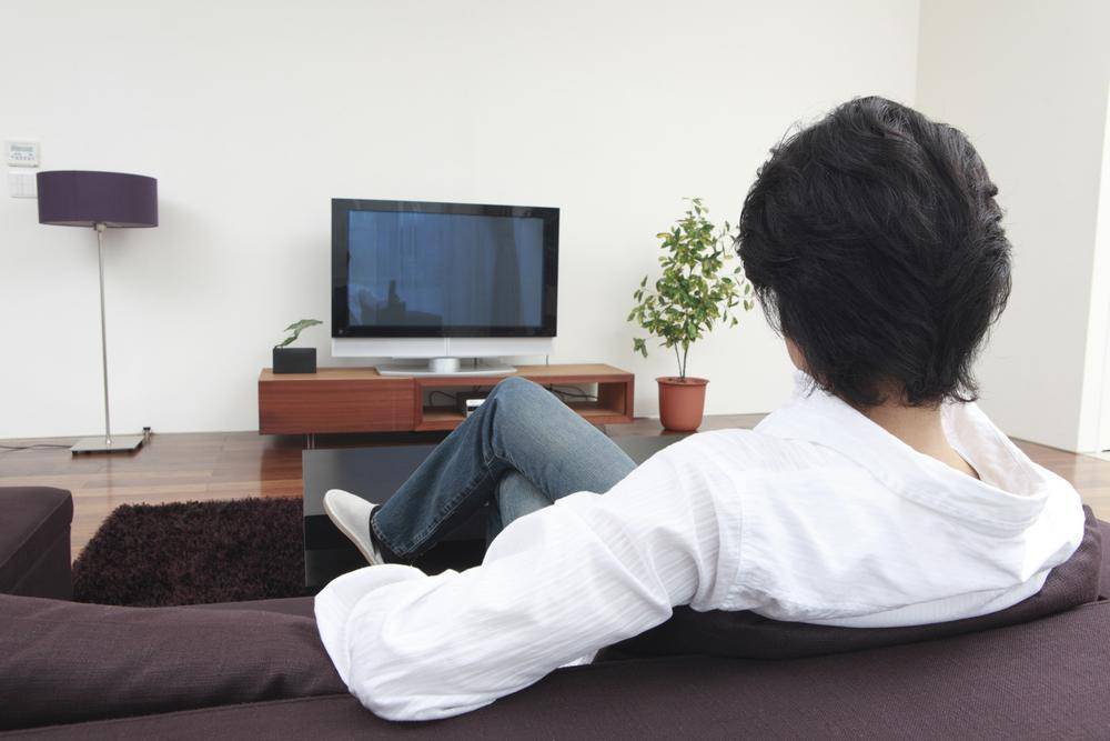 Suami Kecanduan Film Porno, Apa Dampaknya Bagi Hubungan?