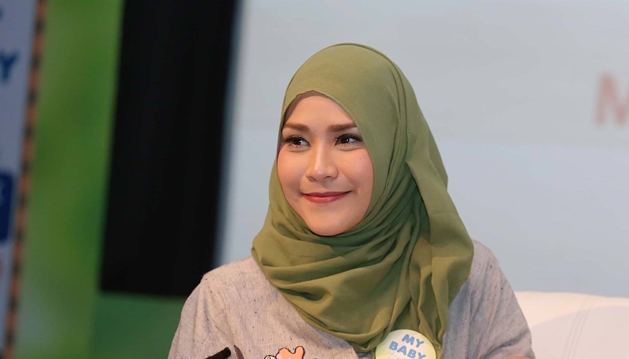 Zaskia Adya Mecca – “Hidup Saya Sudah Sempurna”