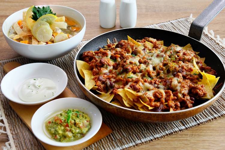 Beef Chili Con Carne, Tortilla with Guacamole & Mexican Lime Soup